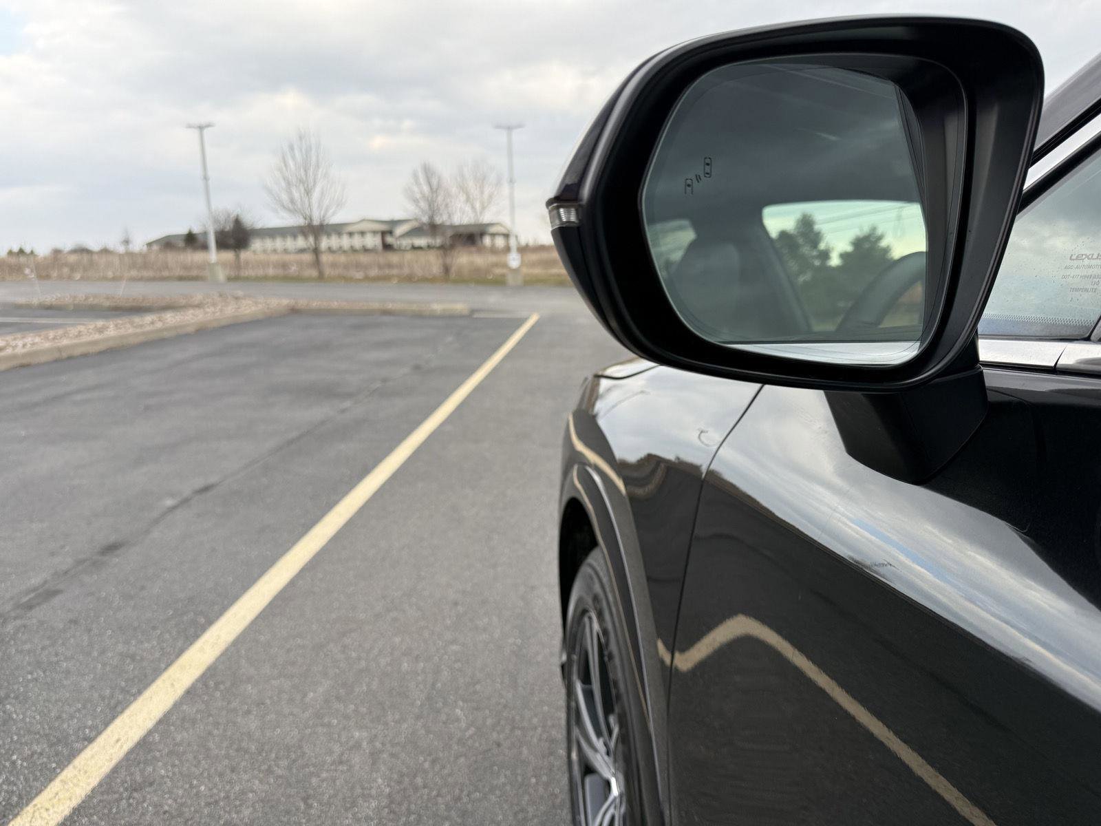 Used 2024 Lexus RX 350 Premium w/ Accessory Package (Z1) image 7