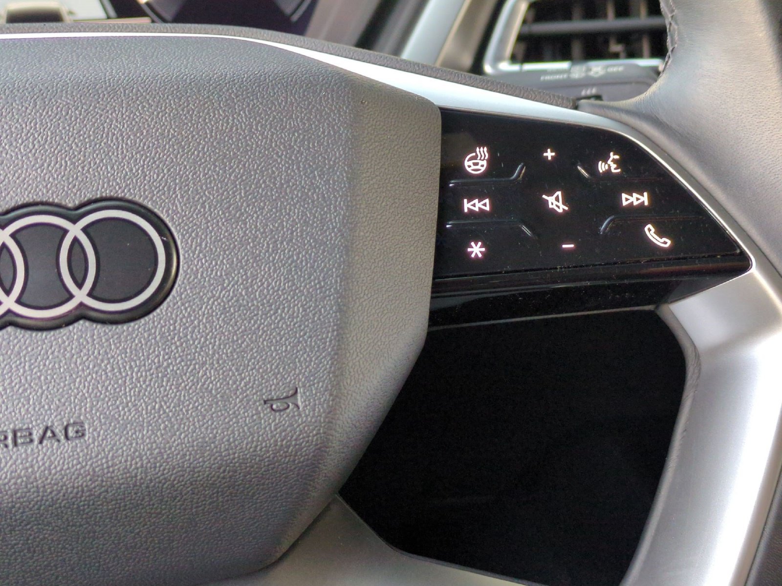 Used 2023 Audi Q4 e-tron Premium Plus RWD image 11