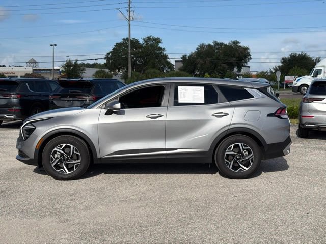 Used 2025 Kia Sportage LX FWD image 2