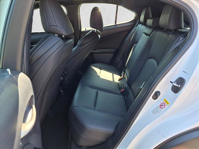 Used 2019 Lexus UX 200 F Sport w/ F Sport Premium Package FWD image 16