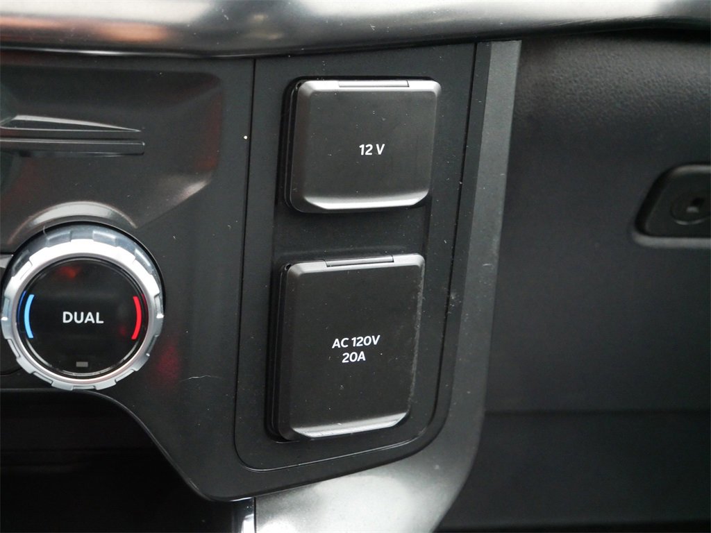 Used 2022 Ford F150 Lariat w/ Equipment Group 502A High image 26