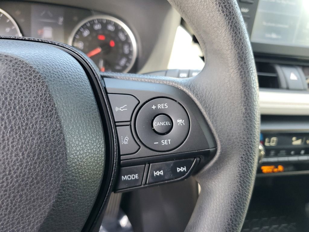 Used 2019 Toyota RAV4 XLE image 22