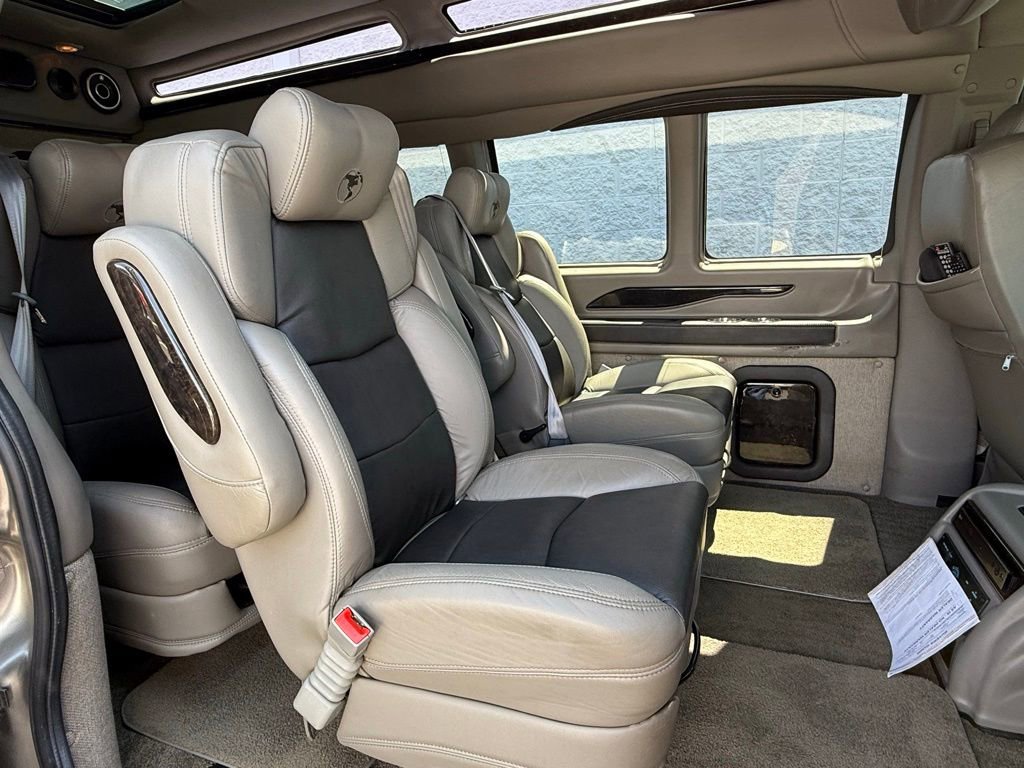 Used 2020 GMC Savana 2500 Explorer Limited SE w/ Enhanced Convenience Package image 37