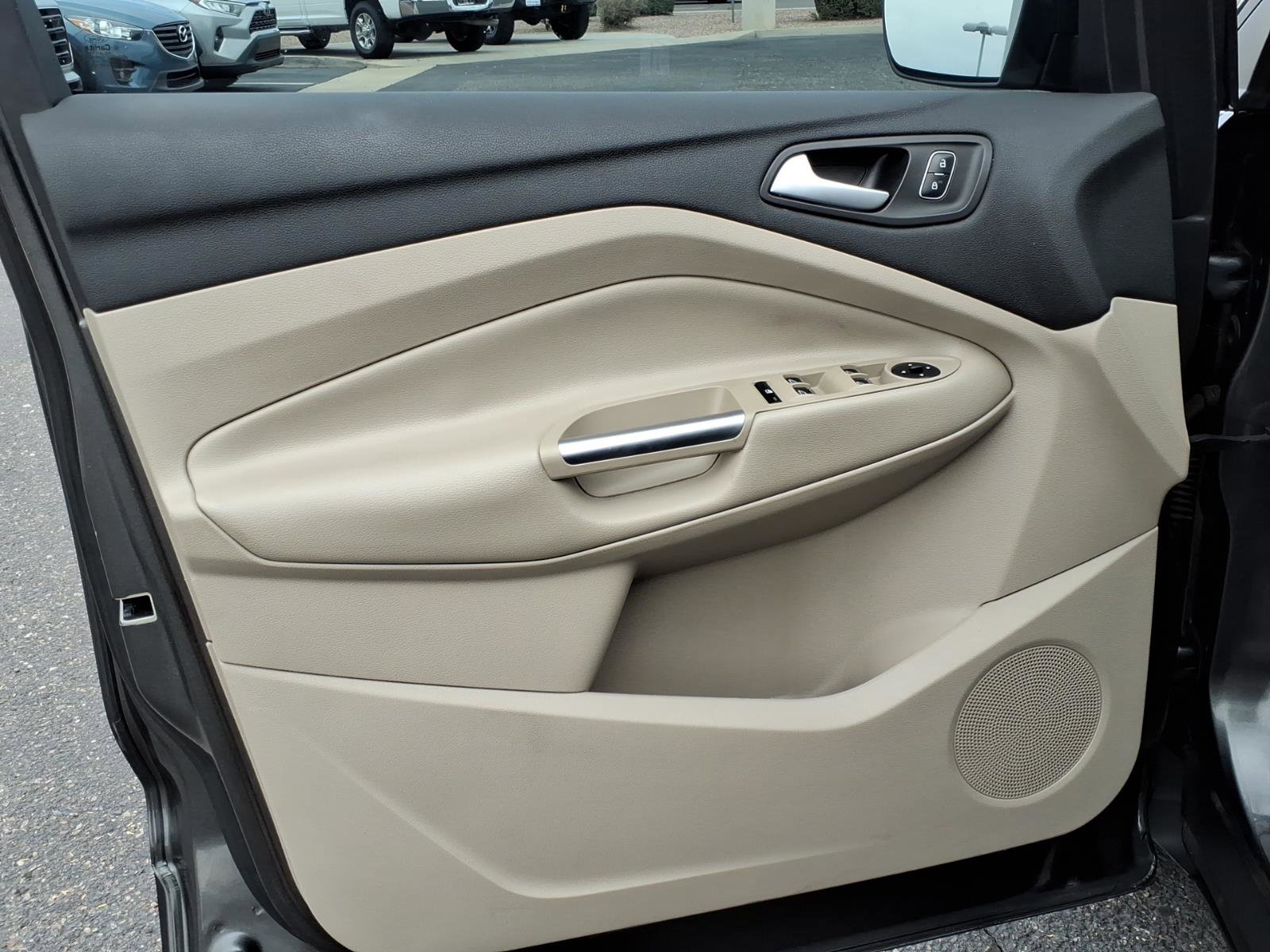 Used 2017 Ford Escape SE w/ Equipment Group 201A image 18