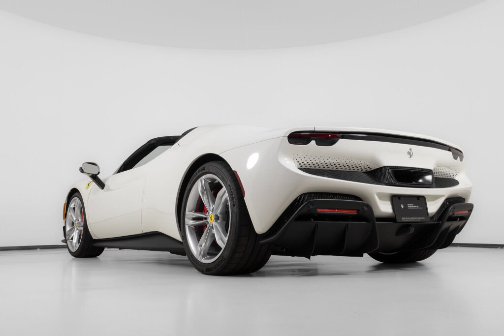 Used 2025 Ferrari 296 GTS RWD image 17