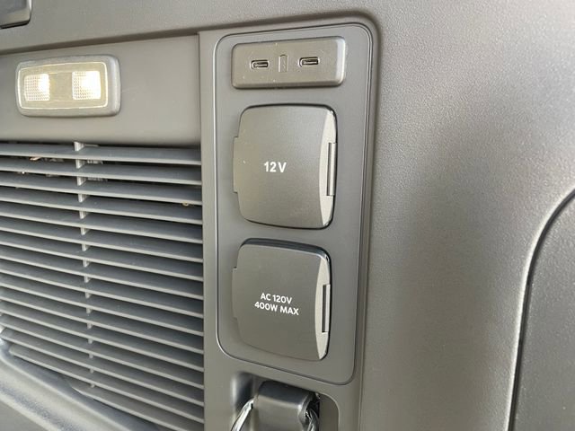 New 2025 Ford Expedition Active image 22