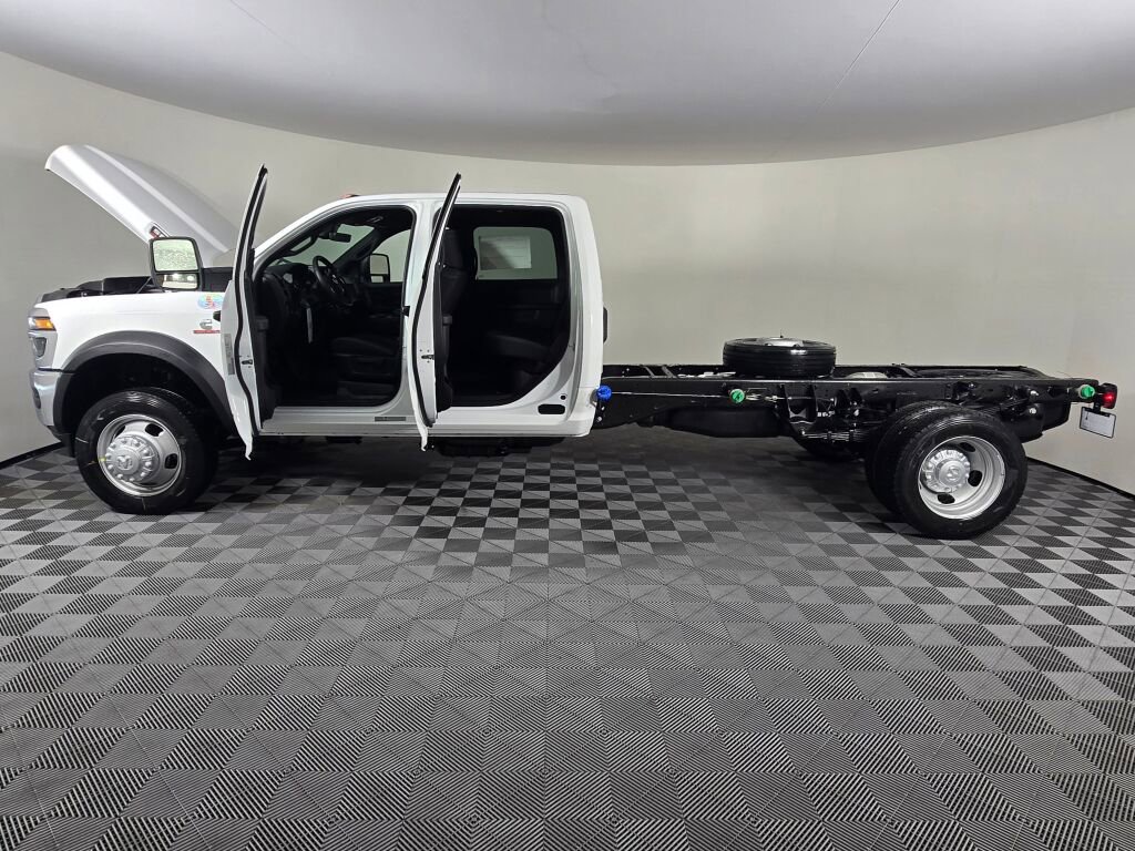 New 2026 RAM 5500 Tradesman image 16