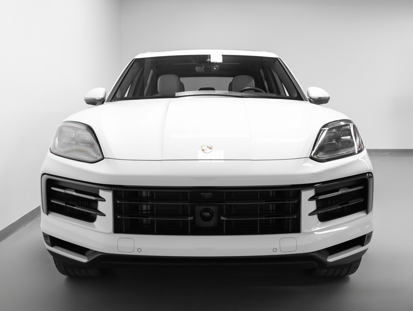 Used 2024 Porsche Cayenne image 8