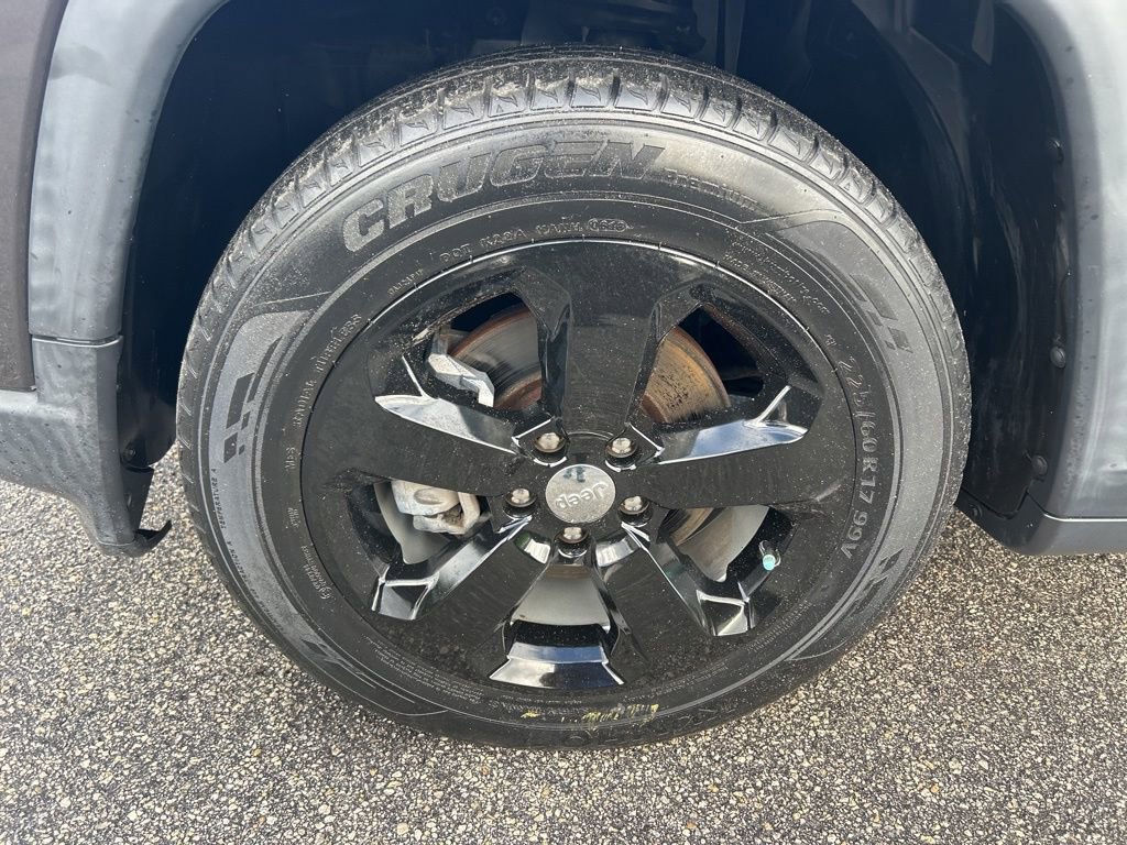 Used 2019 Jeep Compass Latitude FWD image 17