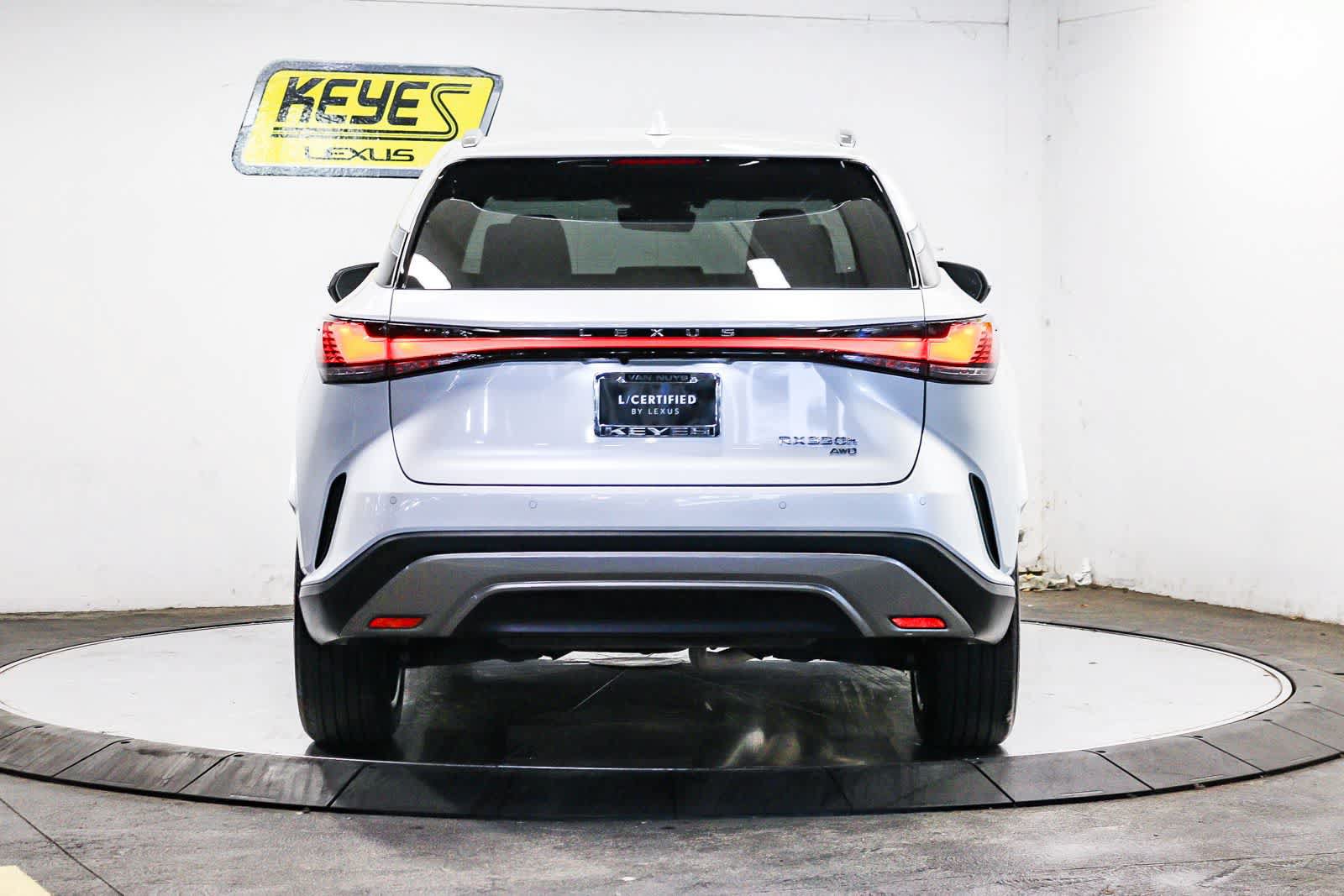 Used 2024 Lexus RX 350h w/ Convenience Package AWD/4WD image 3