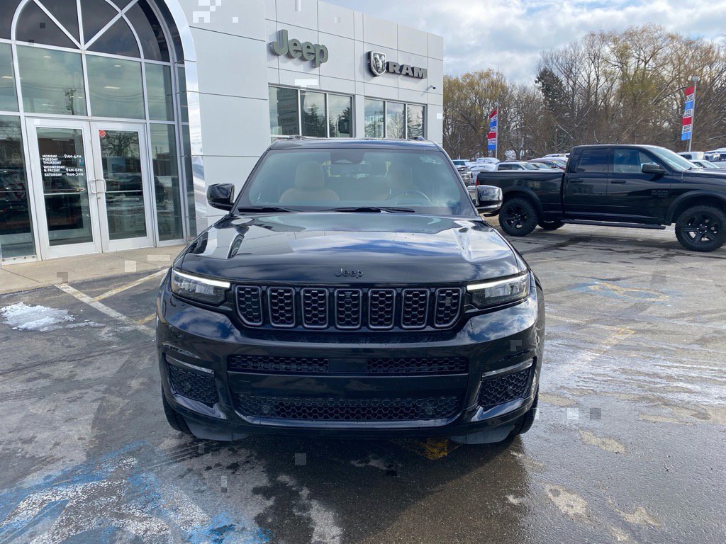 Used 2024 Jeep Grand Cherokee L Summit image 8