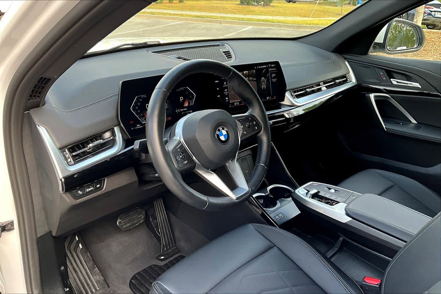 Certified 2025 BMW X2 xDrive28i image 17