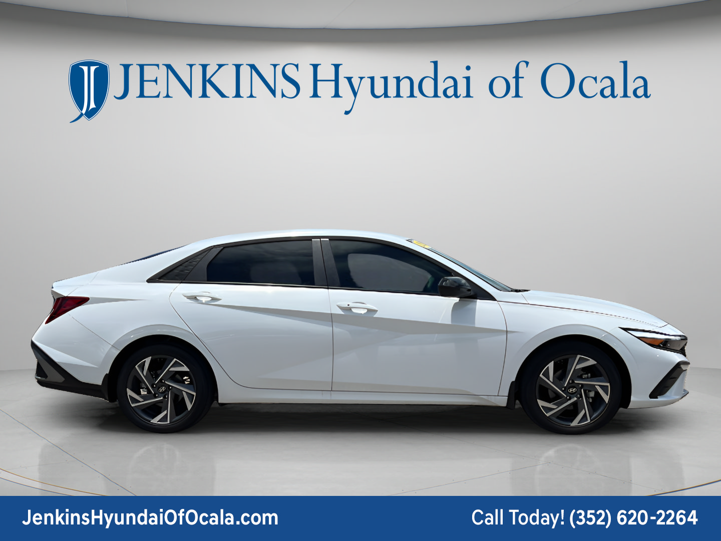 Certified 2025 Hyundai Elantra Sport w/ Cargo Package FWD image 2
