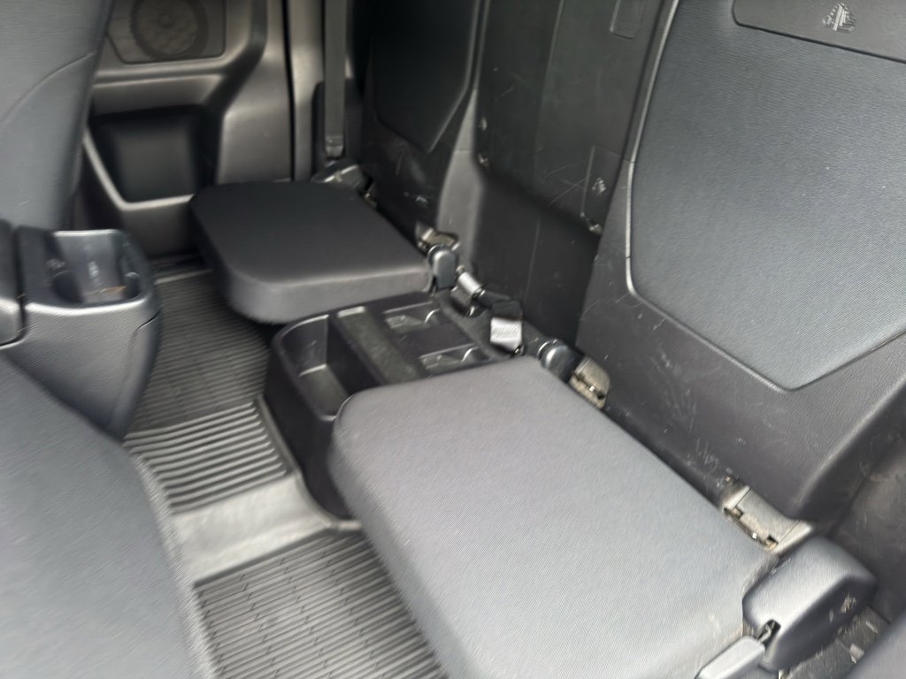 Used 2018 Toyota Tacoma TRD Off-Road image 8