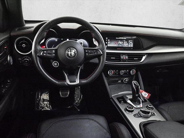 Used 2024 Alfa Romeo Stelvio AWD image 19
