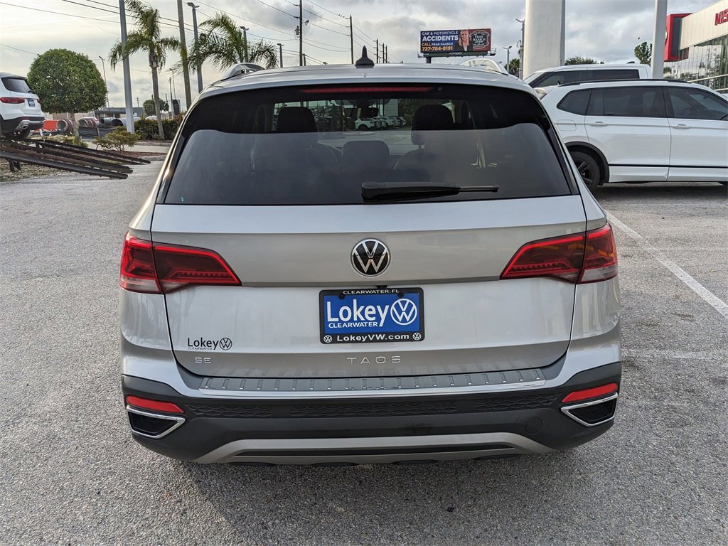 Certified 2023 Volkswagen Taos SE w/ Panoramic Sunroof Package image 7