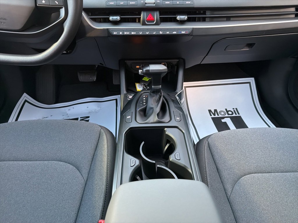 New 2025 Kia K4 LXS image 28