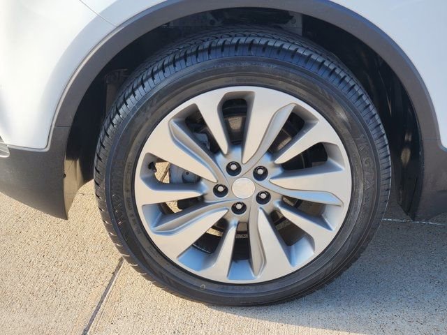 Used 2020 Buick Encore Preferred image 17