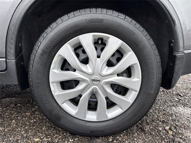 Used 2015 Nissan Rogue S image 26