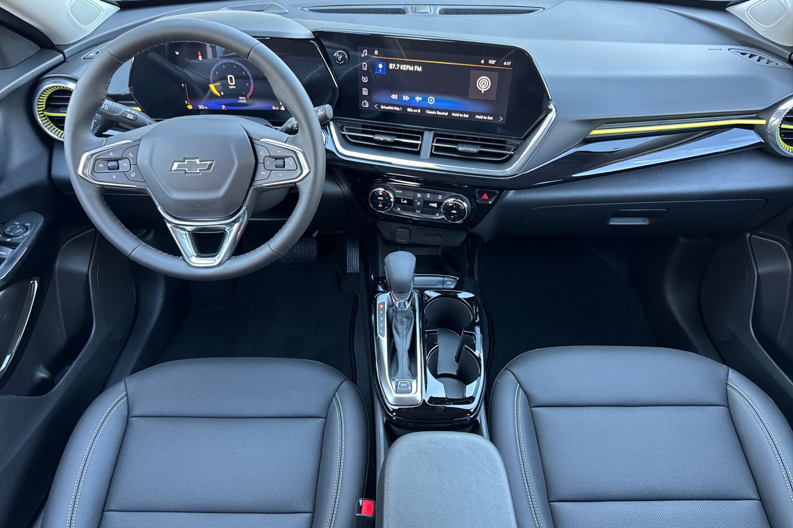 New 2026 Chevrolet Trax ACTIV w/ Sunroof Package FWD image 12