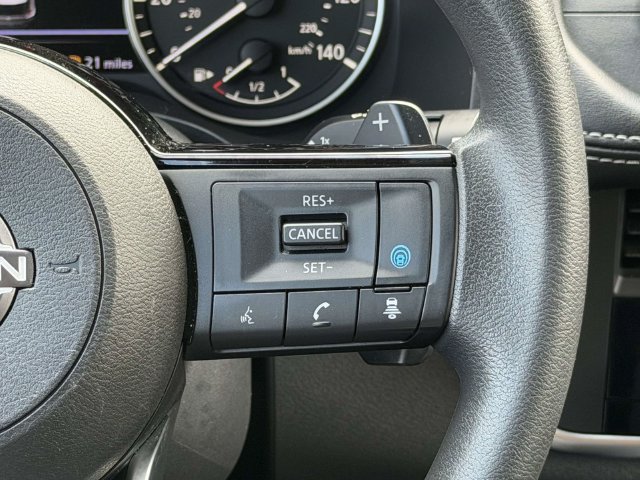 Used 2023 Nissan Rogue SV AWD/4WD image 23