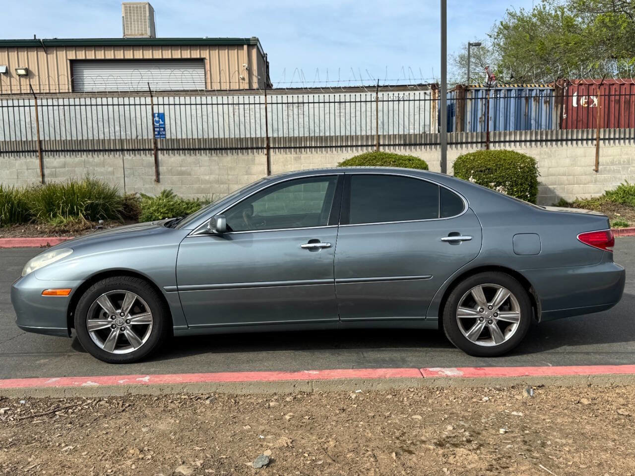 Used 2005 Lexus ES 330 FWD image 7