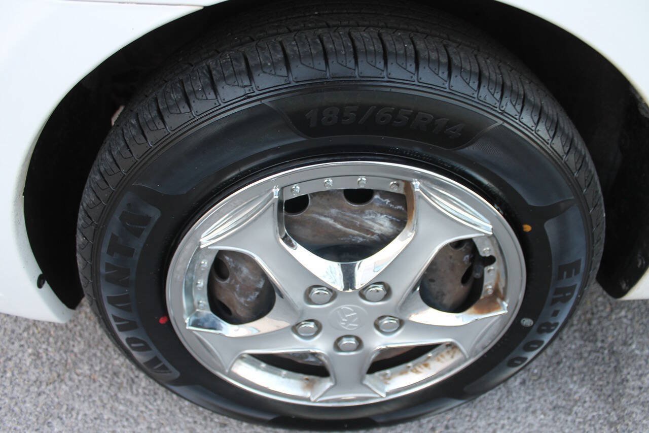 Used 2007 Chevrolet Aveo LS FWD image 10