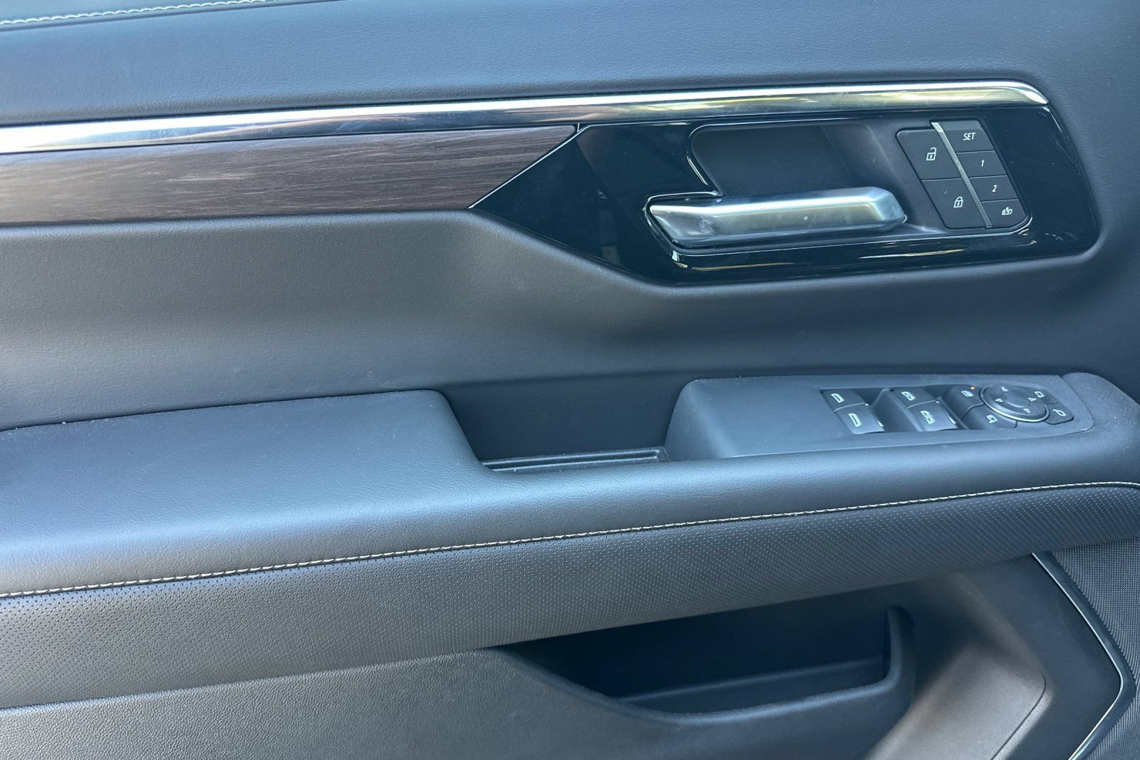 New 2026 Chevrolet Tahoe Premier AWD/4WD image 11
