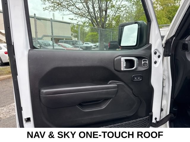 Used 2023 Jeep Wrangler Unlimited w/ Sun & Screen Package AWD/4WD image 36