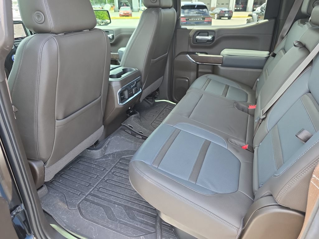 Used 2021 GMC Sierra 1500 Denali w/ Denali Ultimate Package AWD/4WD image 34