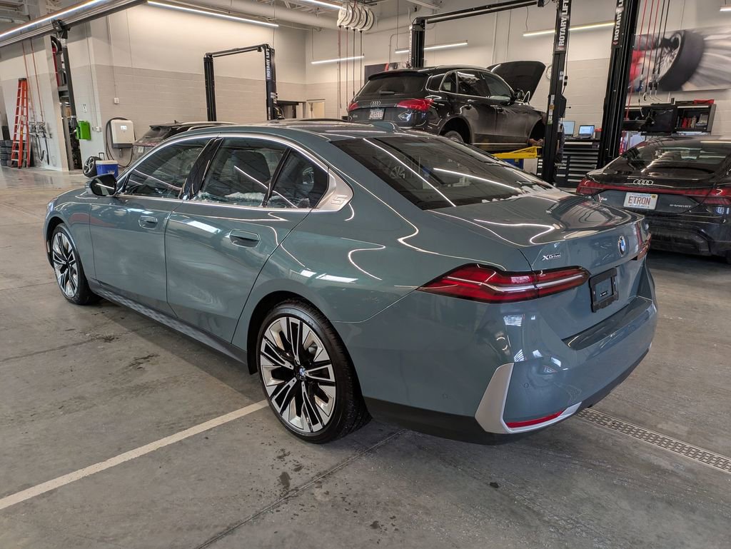 Certified 2025 BMW 530i xDrive w/ Premium Package image 5