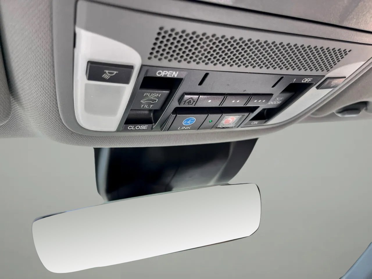 Used 2020 Acura MDX SH-AWD w/Technology Pkg image 30