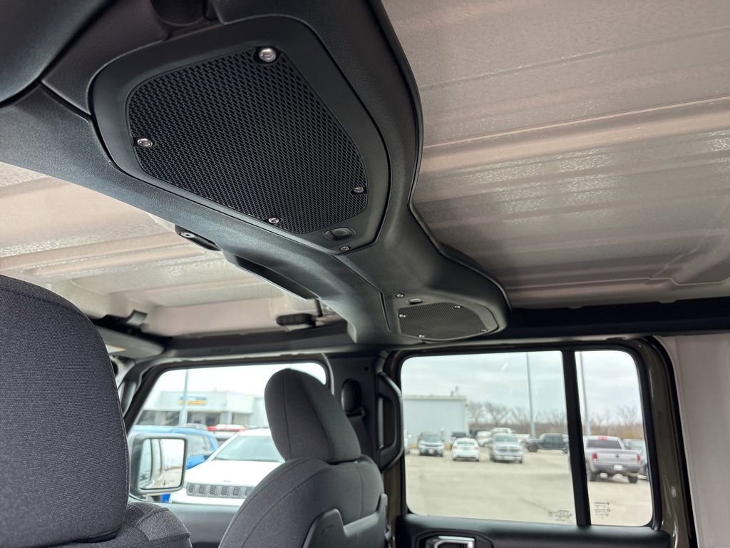 New 2026 Jeep Wrangler Unlimited Rubicon AWD/4WD image 26
