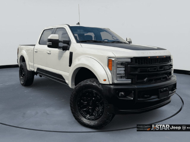 Used 2019 Ford F250 Lariat w/ Lariat Ultimate Package AWD/4WD image 3