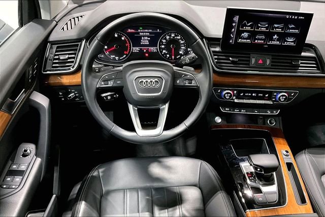 Used 2023 Audi Q5 2.0T Premium w/ Convenience Package image 5