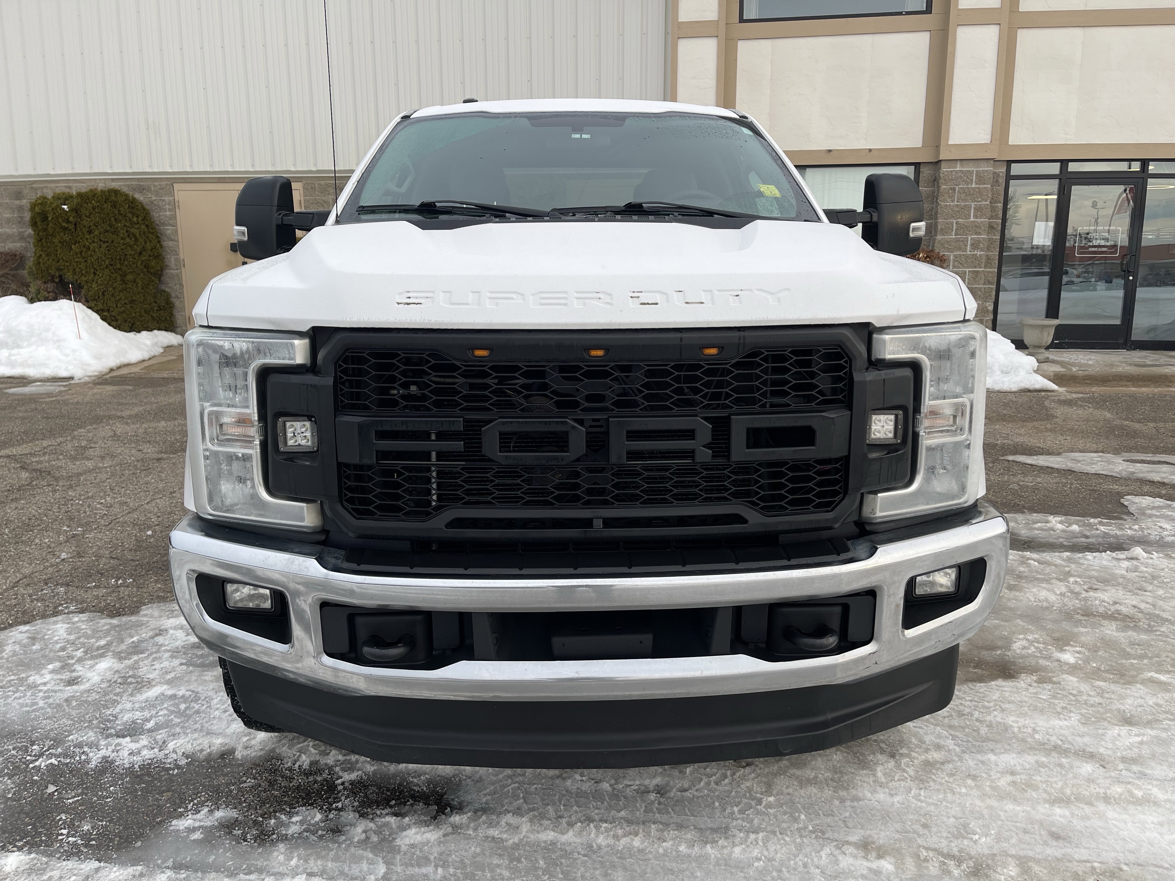 Used 2017 Ford F250 XLT w/ FX4 Off-Road Package image 9