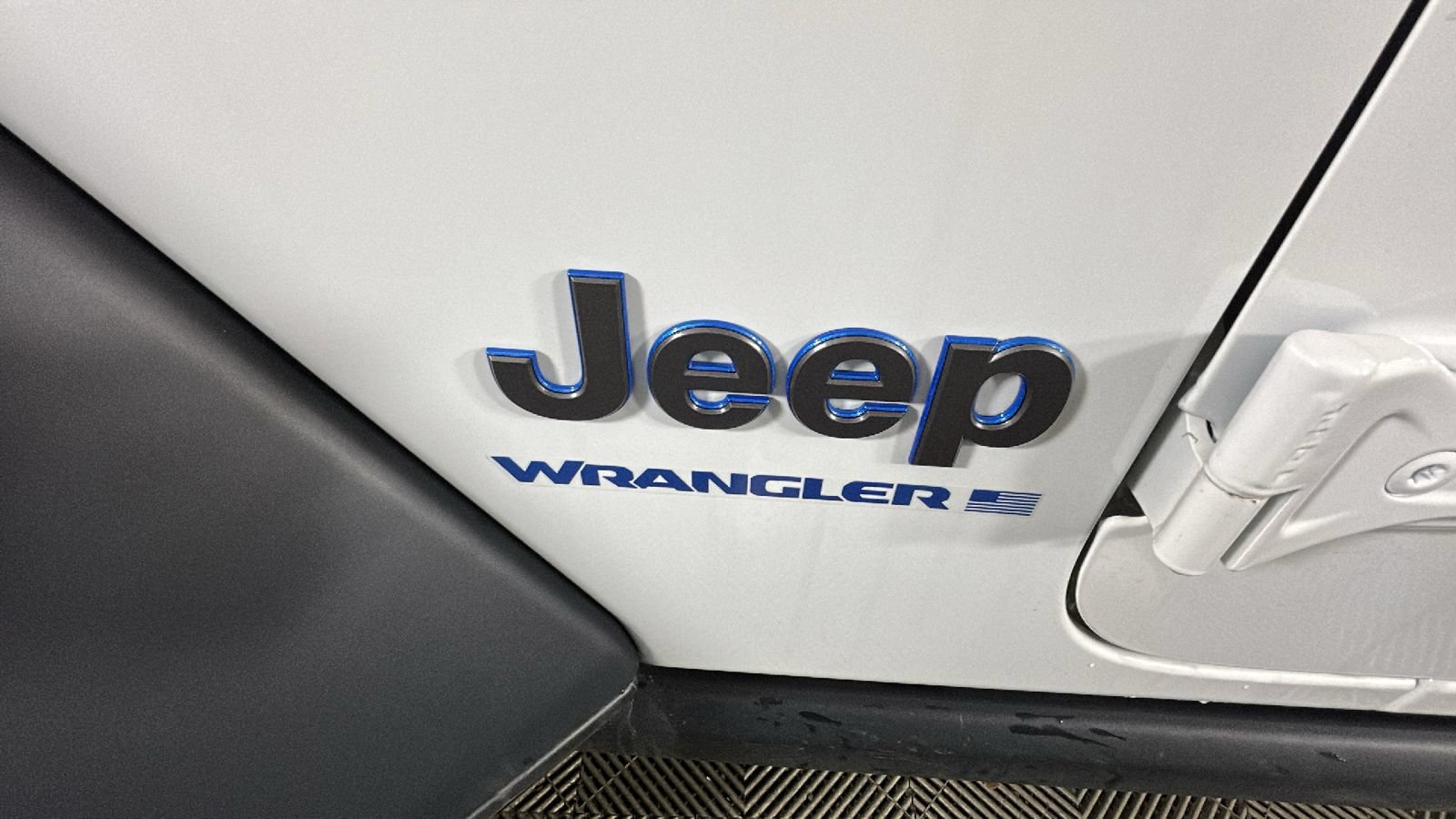 Used 2024 Jeep Wrangler Unlimited AWD/4WD image 10