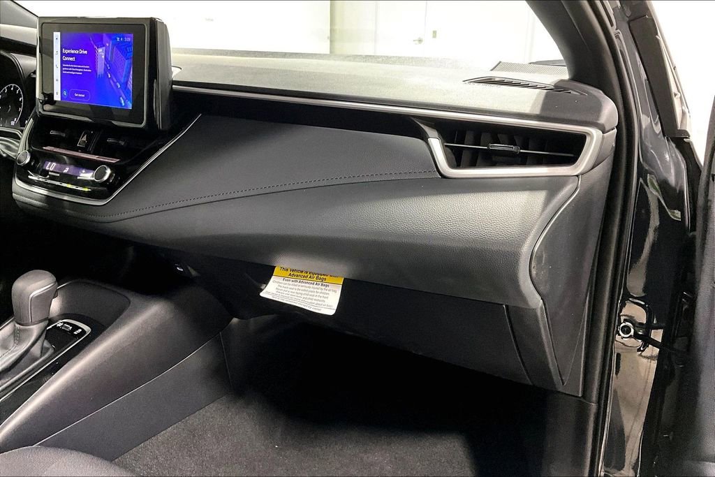 Used 2025 Toyota Corolla SE image 18