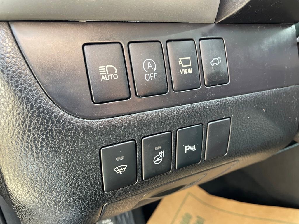 Used 2017 Toyota Highlander Limited Platinum AWD/4WD image 25
