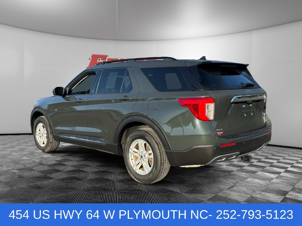 Used 2023 Ford Explorer XLT w/ Equipment Group 202A AWD/4WD image 3