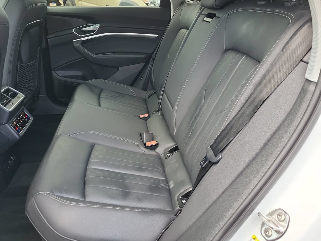 Used 2022 Audi e-tron Premium AWD/4WD image 15