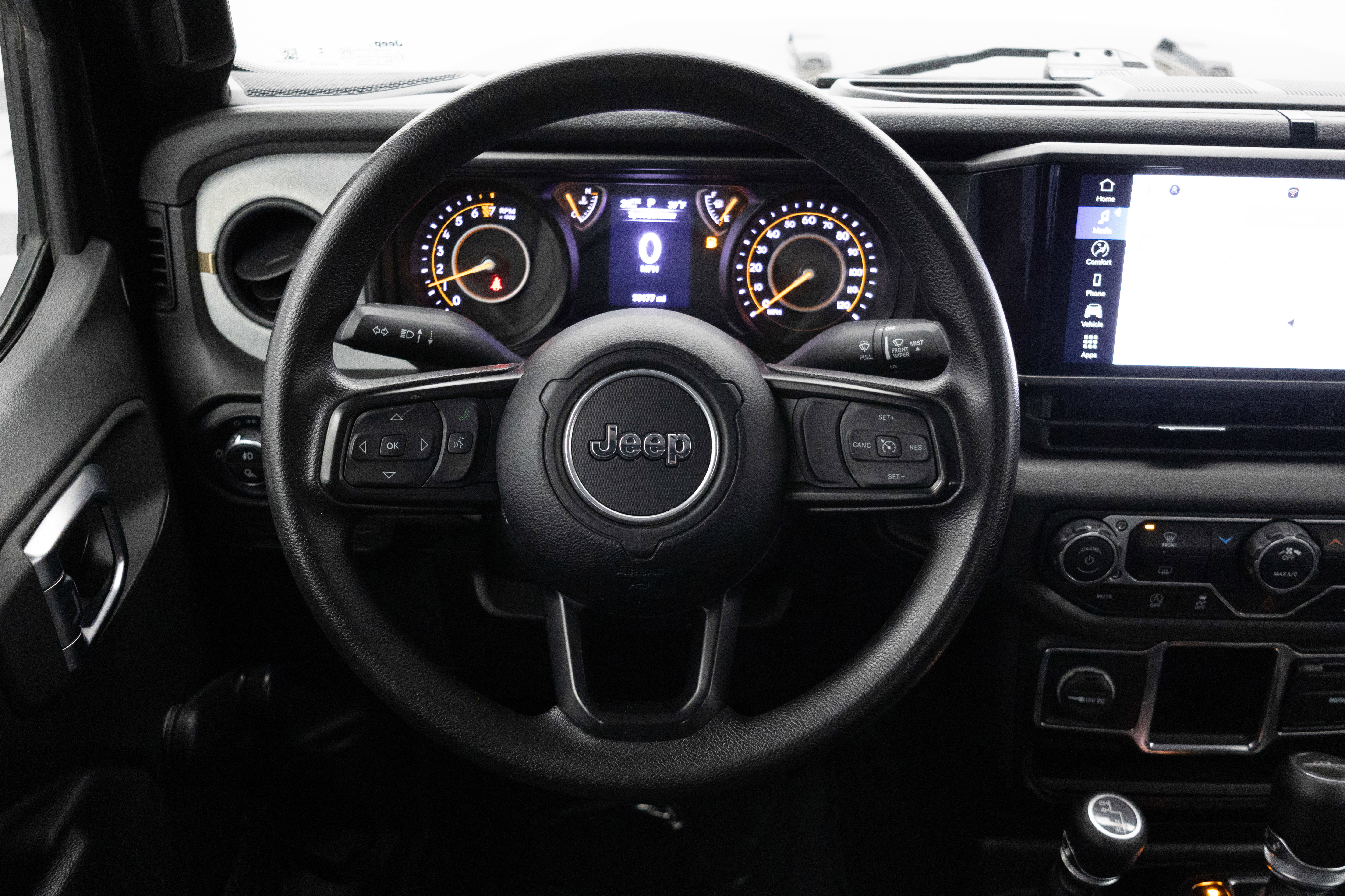 Used 2024 Jeep Gladiator Sport image 27