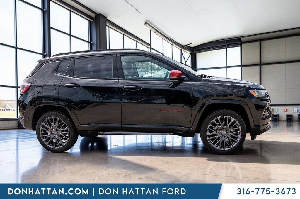 Used 2023 Jeep Compass Limited AWD/4WD image 30