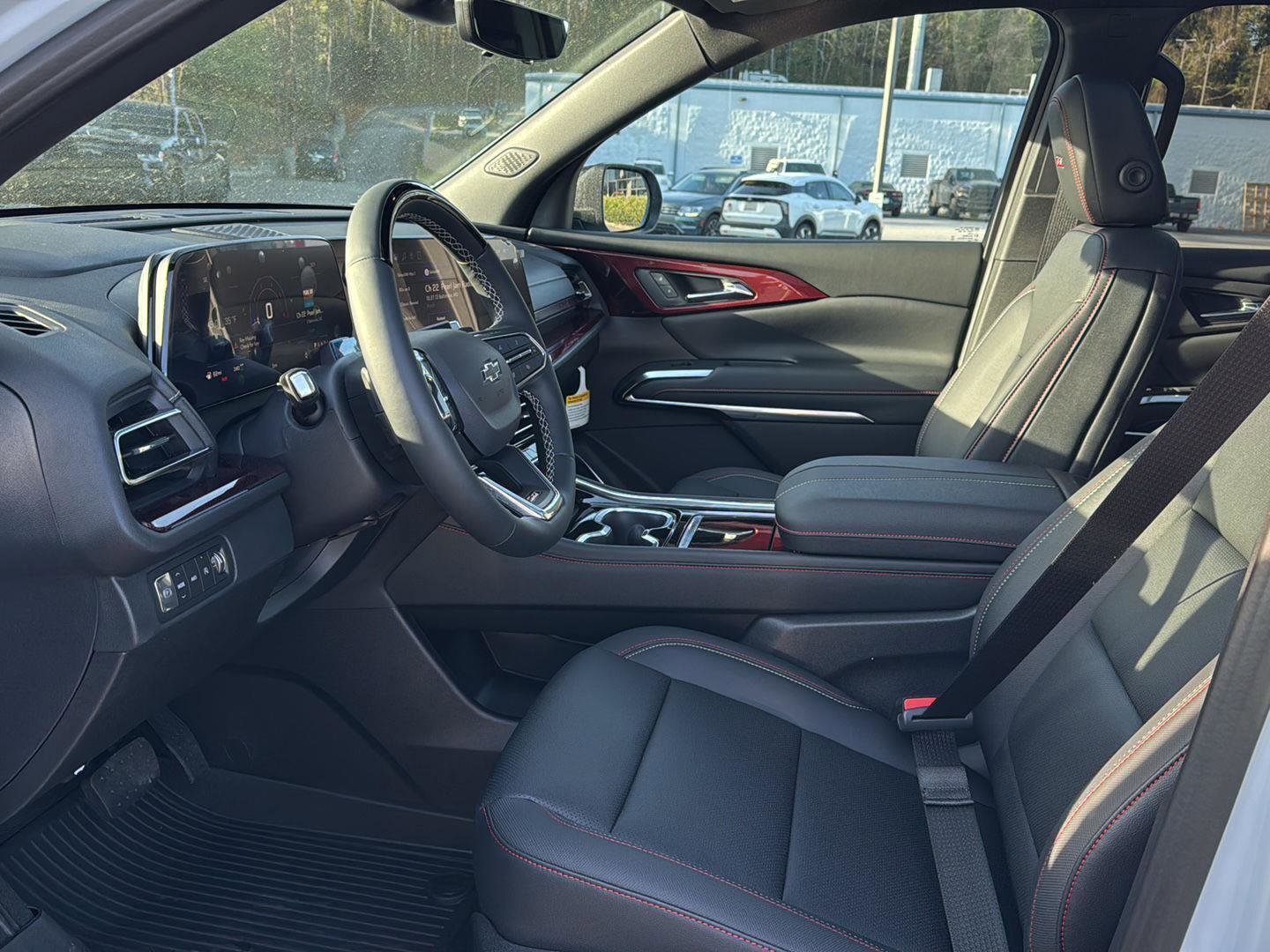 New 2026 Chevrolet Traverse Z71 w/ Enhanced Driving Package image 8