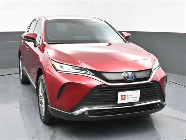 Certified 2024 Toyota Venza Limited image 3