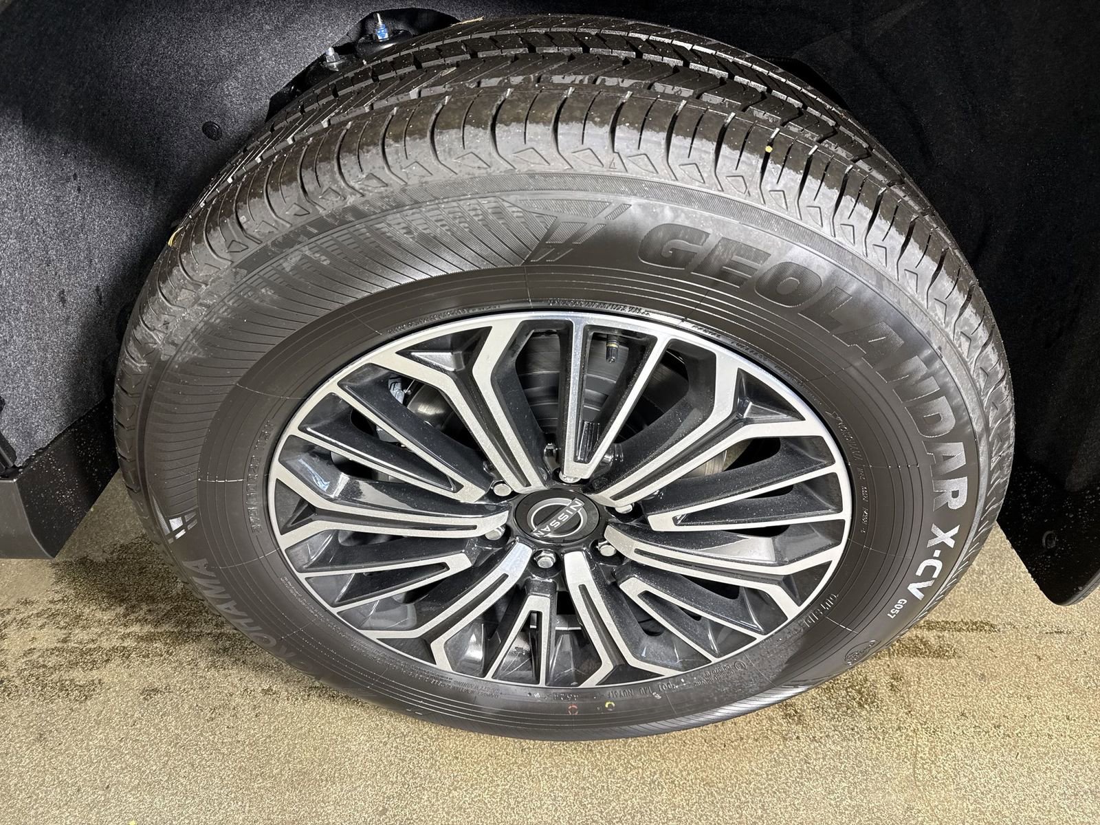 New 2026 Nissan Armada SL w/ Captain's Chari Seat Package image 6