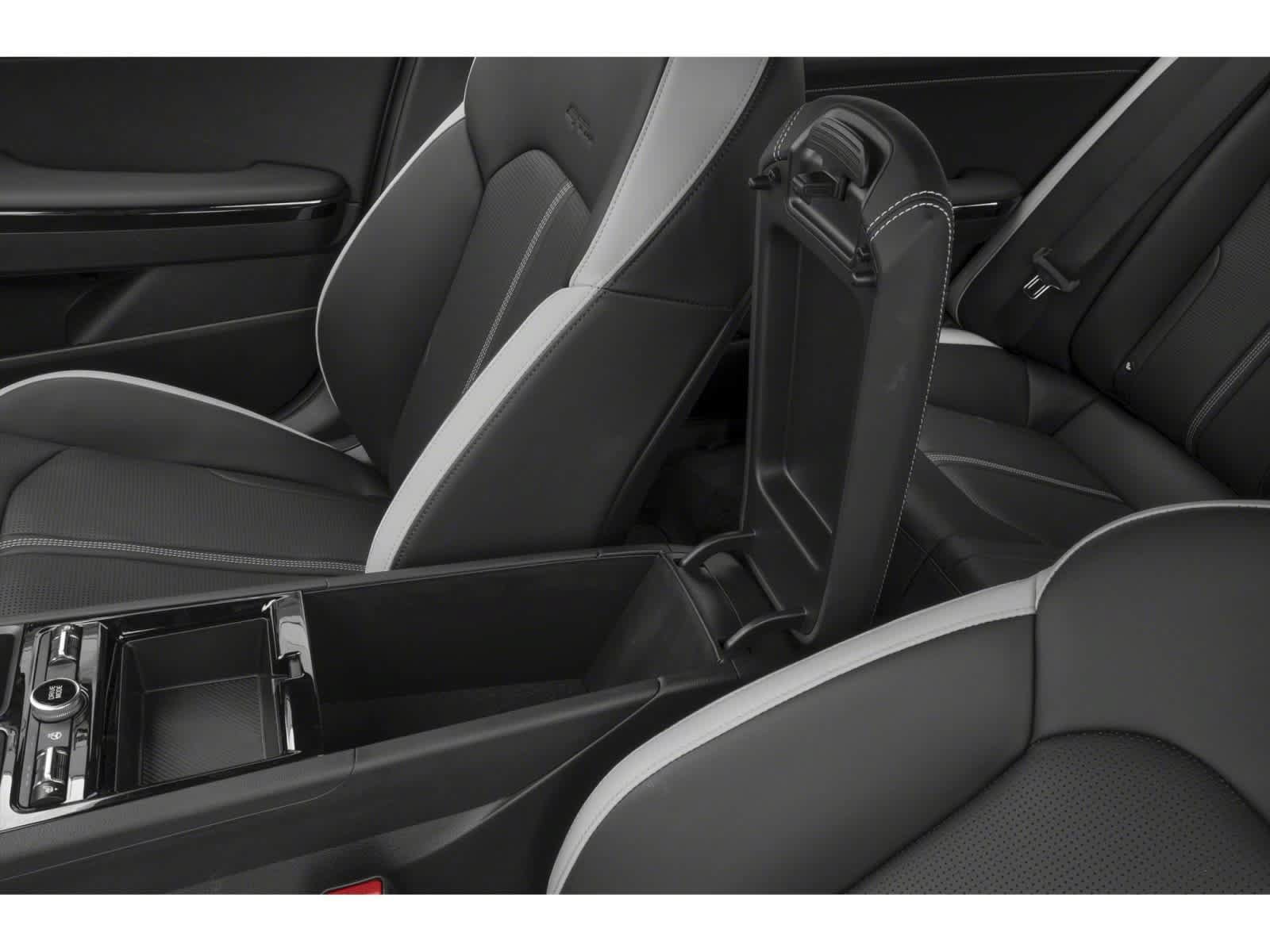 Used 2025 Kia K5 GT-Line w/ GT-Line Premium Package FWD image 9