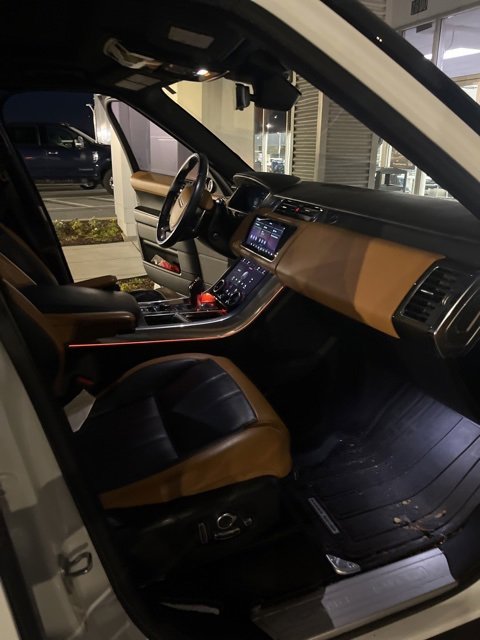 Used 2018 Land Rover Range Rover Sport HSE Dynamic image 18