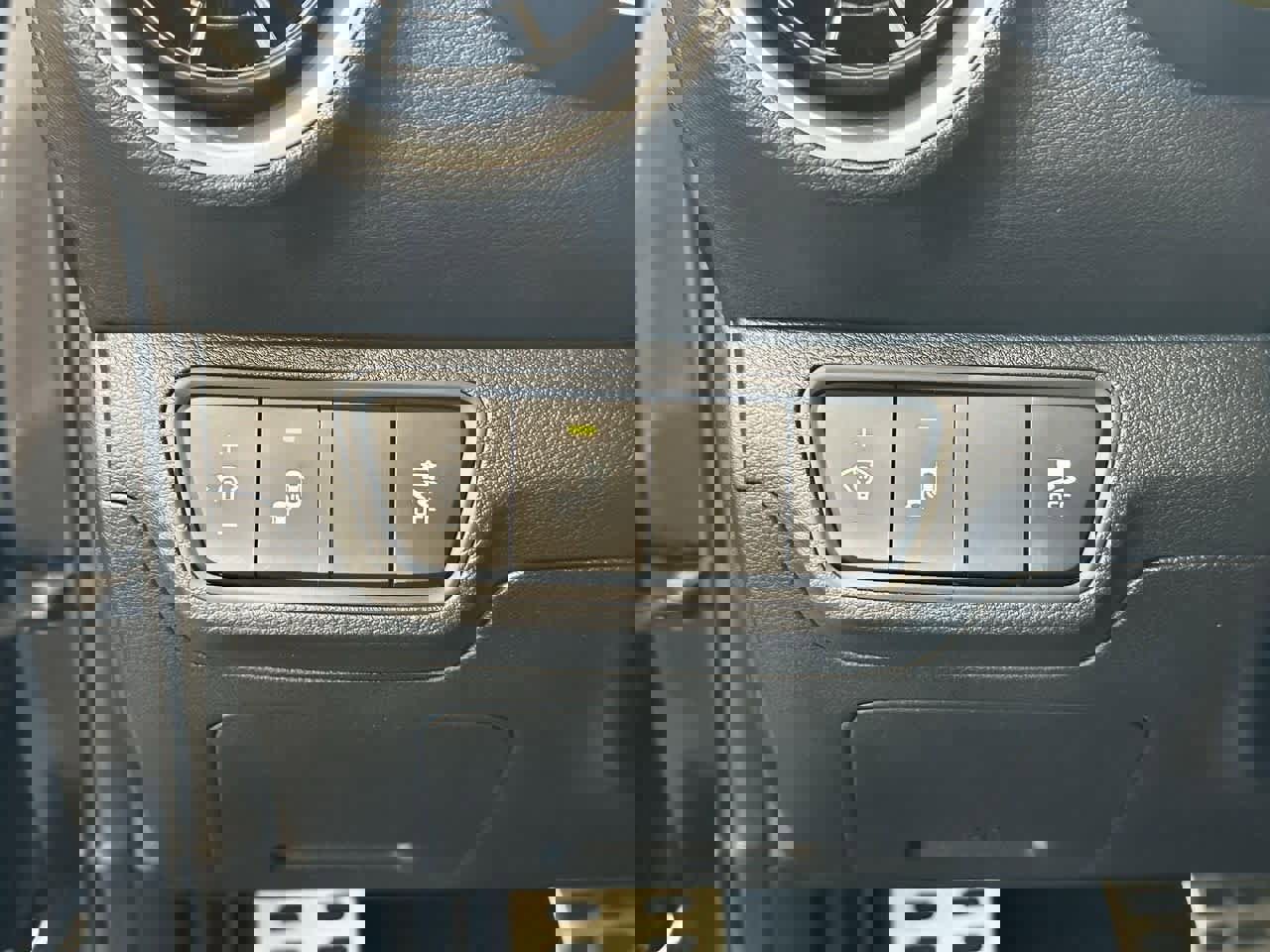 Used 2024 Kia Forte GT-Line w/ GT-Line Premium Package image 17