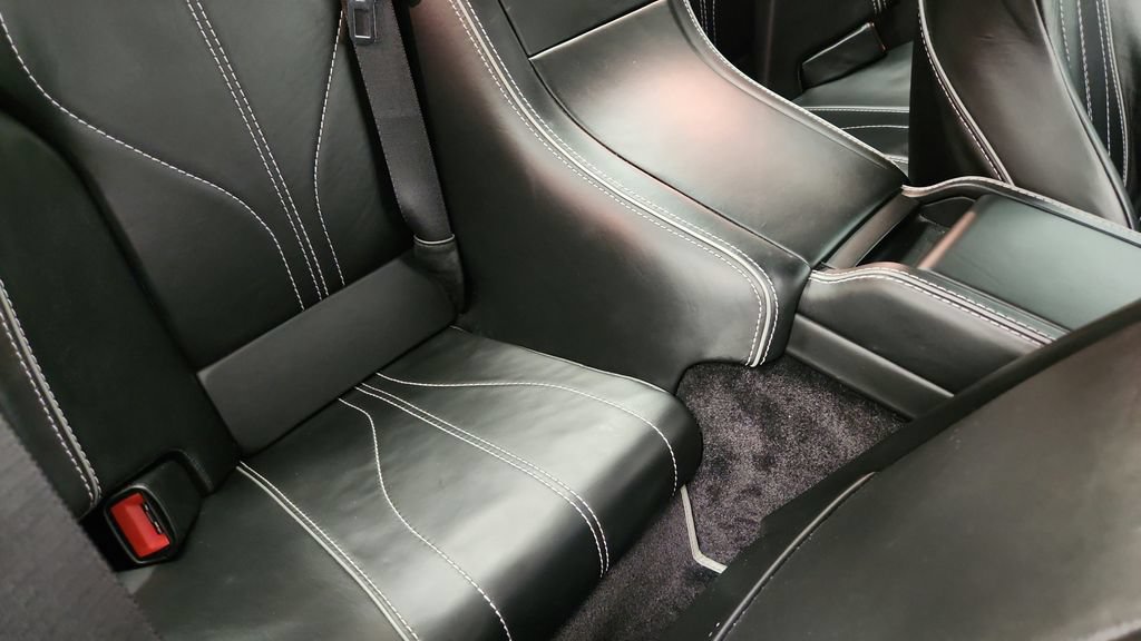 Used 2015 Aston Martin DB9 Coupe RWD image 71